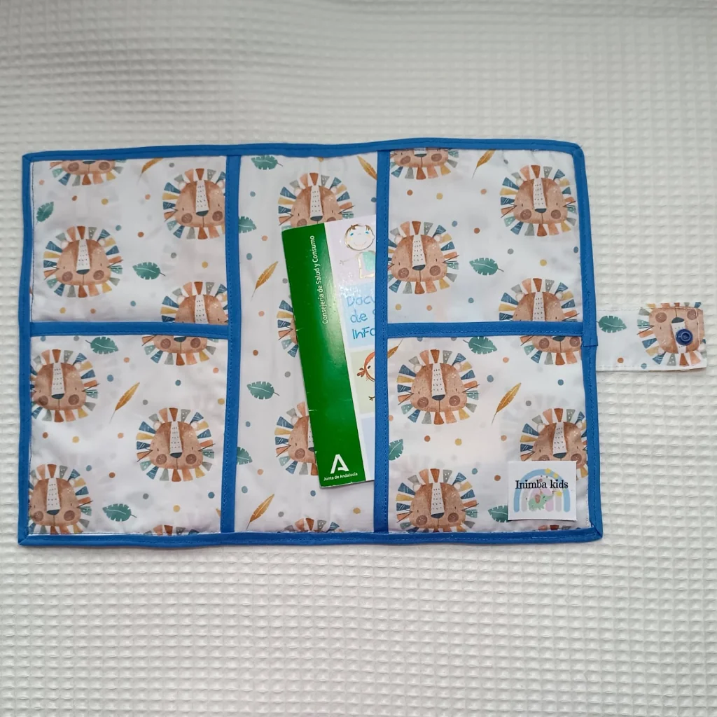 Carpeta artesanal hecho a mano personalizado handmade porta documentos cabezas león nacimiento