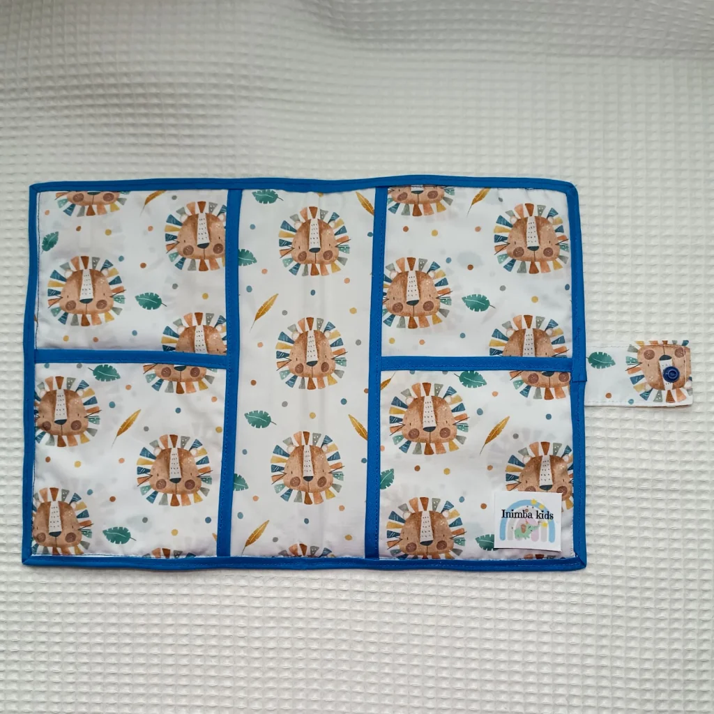 Carpeta artesanal hecho a mano personalizado handmade porta documentos cabezas león