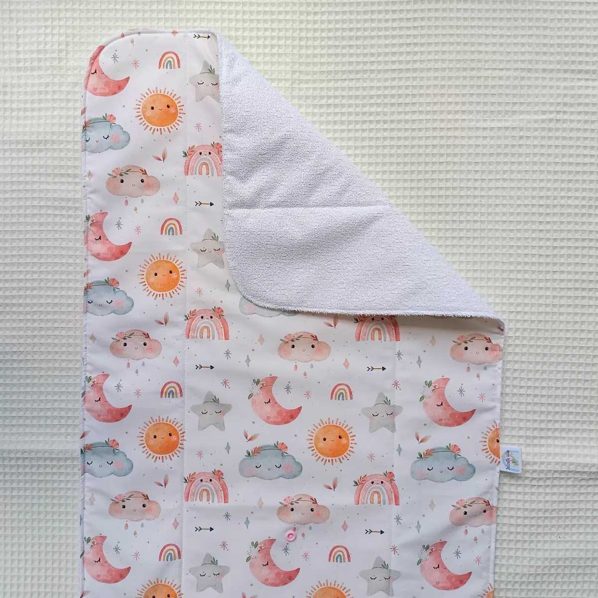 Cambiador pañal bebé sol luna estrellas y nubes abierto y rizo de bambú