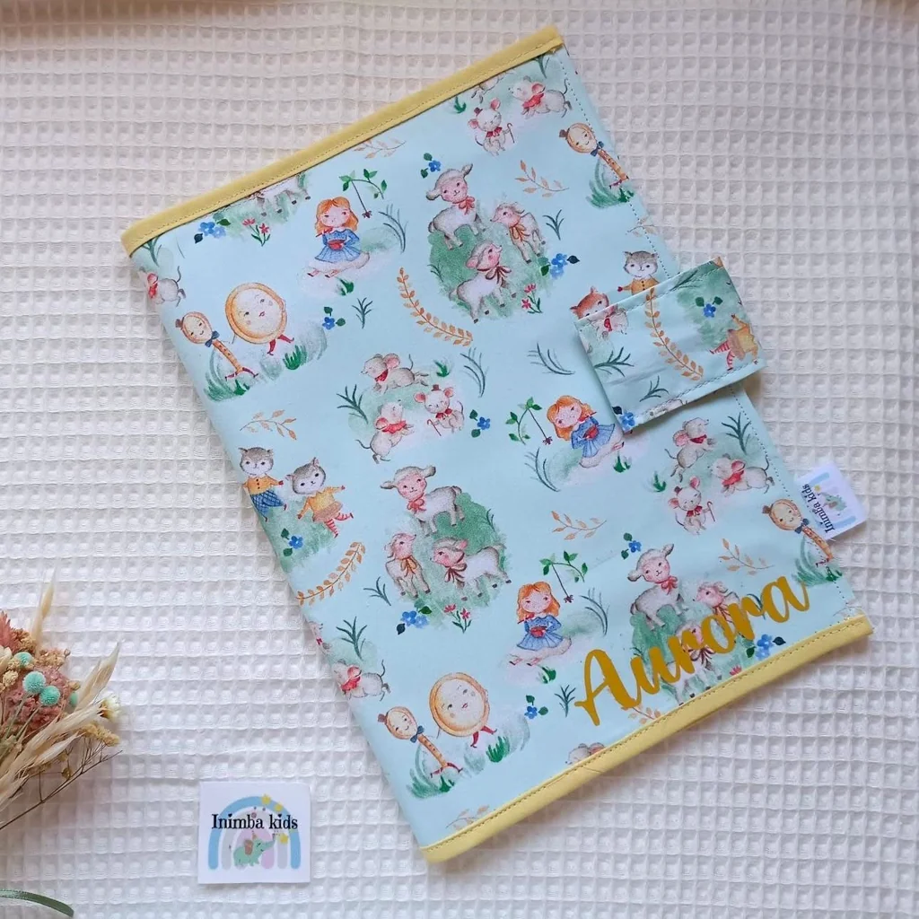 Carpeta bebé Nacimiento portadocumentos motivos campestres hecha a mano artesanalmente motivos campestres handmade