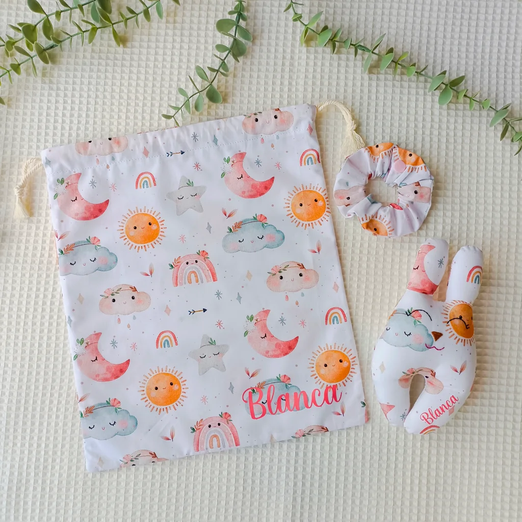 Canastilla bebe artesanal personalizada hecha a mano handmade sol luna nubes estrellas pack 1