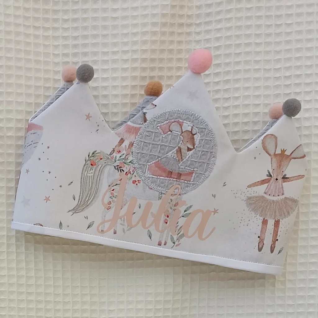 Corona cumpleaños artesanal hecho a mano handmade ratitas bailarina