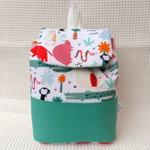 Mochila artesanal guardería hecha a mano handmade Animales de la selva