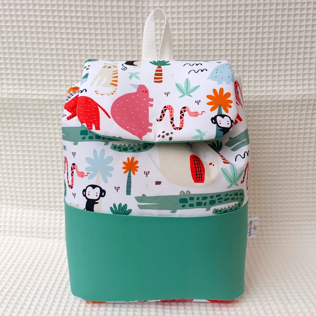 Mochila artesanal guardería hecha a mano handmade Animales de la selva